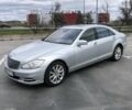 Серый Мерседес С Класс, объемом двигателя 5.5 л и пробегом 305 тыс. км за 10000 $, фото 7 на Automoto.ua