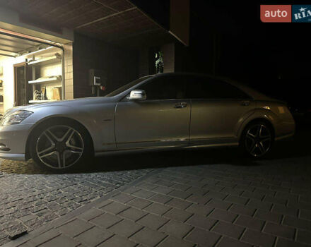 Серый Мерседес С Класс, объемом двигателя 4.7 л и пробегом 130 тыс. км за 26000 $, фото 7 на Automoto.ua