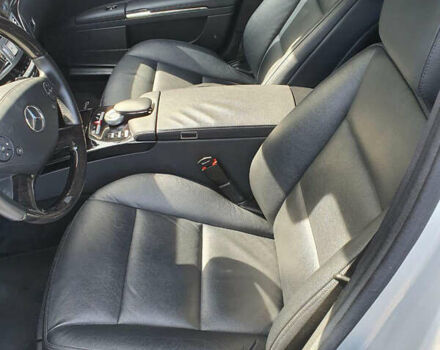 Серый Мерседес С Класс, объемом двигателя 4.7 л и пробегом 130 тыс. км за 26000 $, фото 4 на Automoto.ua