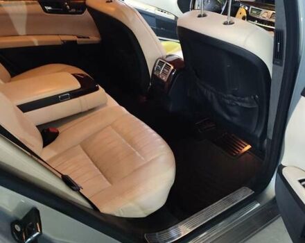 Серый Мерседес С Класс, объемом двигателя 4.66 л и пробегом 445 тыс. км за 22000 $, фото 4 на Automoto.ua