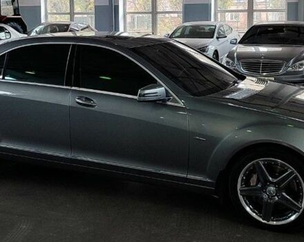 Серый Мерседес С Класс, объемом двигателя 4.7 л и пробегом 445 тыс. км за 22000 $, фото 1 на Automoto.ua