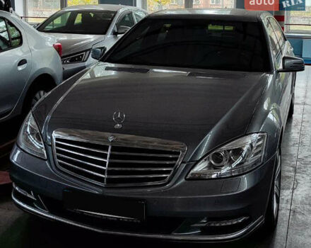 Сірий Мерседес С Клас, об'ємом двигуна 4.66 л та пробігом 219 тис. км за 24000 $, фото 4 на Automoto.ua