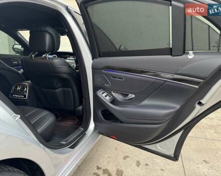 Сірий Мерседес С Клас, об'ємом двигуна 3 л та пробігом 170 тис. км за 29900 $, фото 78 на Automoto.ua