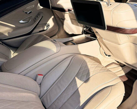 Серый Мерседес С Класс, объемом двигателя 3.98 л и пробегом 240 тыс. км за 57000 $, фото 1 на Automoto.ua