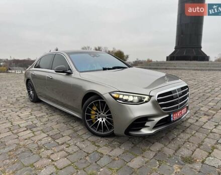 Серый Мерседес С Класс, объемом двигателя 4 л и пробегом 120 тыс. км за 105000 $, фото 4 на Automoto.ua