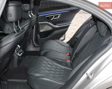 Серый Мерседес С Класс, объемом двигателя 4 л и пробегом 120 тыс. км за 105000 $, фото 39 на Automoto.ua