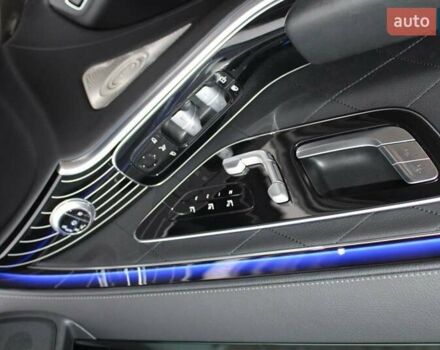 Серый Мерседес С Класс, объемом двигателя 4 л и пробегом 120 тыс. км за 105000 $, фото 22 на Automoto.ua