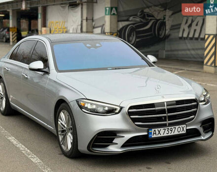 Серый Мерседес С Класс, объемом двигателя 3.98 л и пробегом 49 тыс. км за 95000 $, фото 1 на Automoto.ua