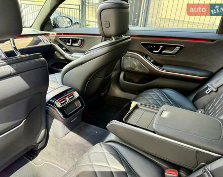 Мерседес С Клас 2021 у Києві на Automoto.ua Сірий Мерседес С Клас, об'ємом двигуна 3.98 л та пробігом 18 тис. км за 111111 $, фото 18 на Automoto.ua