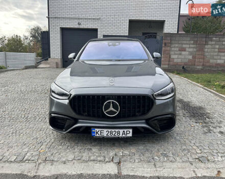 Серый Мерседес С Класс, объемом двигателя 3.98 л и пробегом 42 тыс. км за 95999 $, фото 3 на Automoto.ua