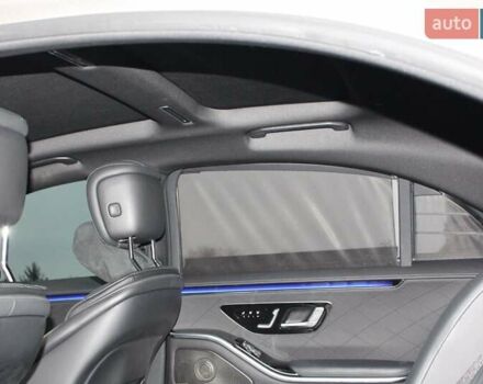 Серый Мерседес С Класс, объемом двигателя 4 л и пробегом 120 тыс. км за 105000 $, фото 27 на Automoto.ua