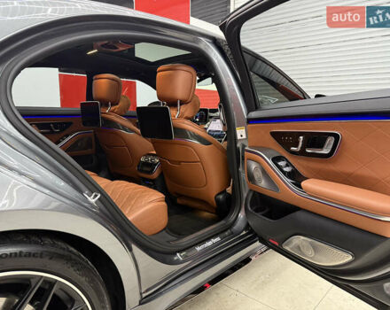 Серый Мерседес С Класс, объемом двигателя 3.98 л и пробегом 20 тыс. км за 120000 $, фото 16 на Automoto.ua