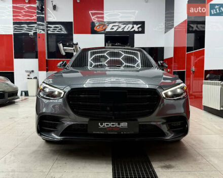 Серый Мерседес С Класс, объемом двигателя 3.98 л и пробегом 20 тыс. км за 120000 $, фото 1 на Automoto.ua