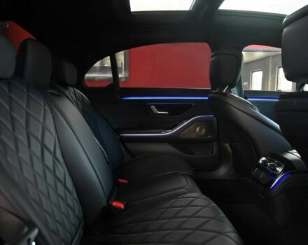 Серый Мерседес С Класс, объемом двигателя 4 л и пробегом 13 тыс. км за 40000 $, фото 13 на Automoto.ua