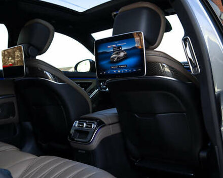 Серый Мерседес С Класс, объемом двигателя 3.98 л и пробегом 19 тыс. км за 315000 $, фото 11 на Automoto.ua