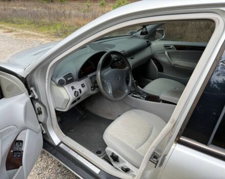 Серый Мерседес С Класс, объемом двигателя 1.8 л и пробегом 227 тыс. км за 4950 $, фото 9 на Automoto.ua