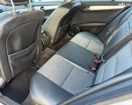 Серый Мерседес С Класс, объемом двигателя 2.2 л и пробегом 250 тыс. км за 9490 $, фото 9 на Automoto.ua