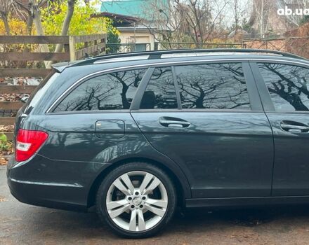 Серый Мерседес С Класс, объемом двигателя 2.2 л и пробегом 208 тыс. км за 12890 $, фото 12 на Automoto.ua