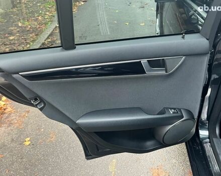 Серый Мерседес С Класс, объемом двигателя 2.2 л и пробегом 208 тыс. км за 12890 $, фото 25 на Automoto.ua