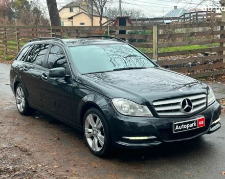 Серый Мерседес С Класс, объемом двигателя 2.2 л и пробегом 208 тыс. км за 12890 $, фото 2 на Automoto.ua