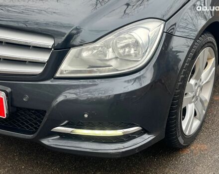 Серый Мерседес С Класс, объемом двигателя 2.2 л и пробегом 208 тыс. км за 12890 $, фото 4 на Automoto.ua