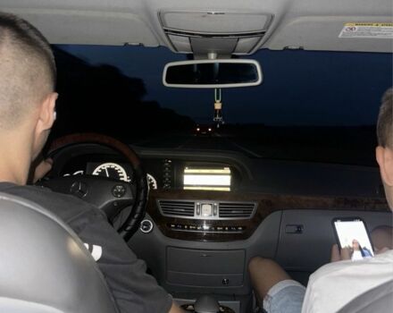 Сірий Мерседес С Клас, об'ємом двигуна 0 л та пробігом 380 тис. км за 6400 $, фото 4 на Automoto.ua