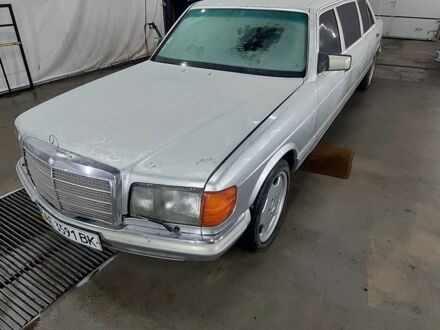 Серый Мерседес С Класс, объемом двигателя 5 л и пробегом 140 тыс. км за 10000 $, фото 1 на Automoto.ua