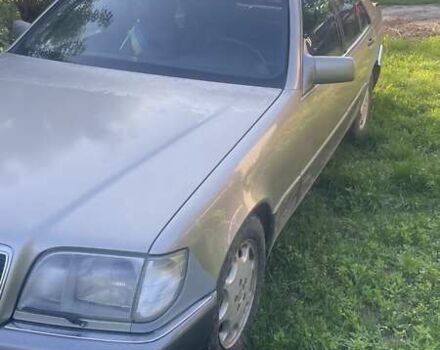 Серый Мерседес С Класс, объемом двигателя 3.2 л и пробегом 470 тыс. км за 4000 $, фото 1 на Automoto.ua