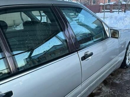 Сірий Мерседес С Клас, об'ємом двигуна 5 л та пробігом 280 тис. км за 10000 $, фото 1 на Automoto.ua