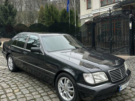 Серый Мерседес С Класс, объемом двигателя 4.2 л и пробегом 364 тыс. км за 14500 $, фото 1 на Automoto.ua