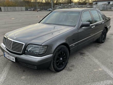 Серый Мерседес С Класс, объемом двигателя 3.45 л и пробегом 404 тыс. км за 10000 $, фото 1 на Automoto.ua