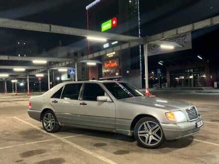 Серый Мерседес С Класс, объемом двигателя 4.2 л и пробегом 196 тыс. км за 8000 $, фото 1 на Automoto.ua