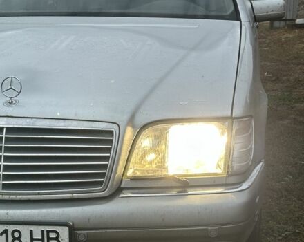 Серый Мерседес С Класс, объемом двигателя 3.2 л и пробегом 380 тыс. км за 3600 $, фото 1 на Automoto.ua