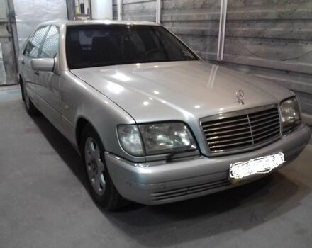 Серый Мерседес С Класс, объемом двигателя 5 л и пробегом 850 тыс. км за 5000 $, фото 1 на Automoto.ua