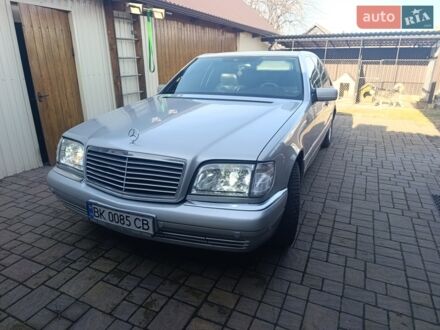 Серый Мерседес С Класс, объемом двигателя 5 л и пробегом 545 тыс. км за 5999 $, фото 1 на Automoto.ua