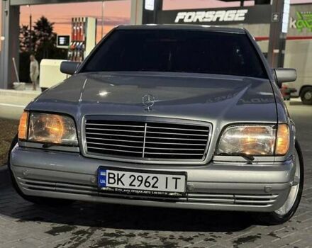 Сірий Мерседес С Клас, об'ємом двигуна 5 л та пробігом 320 тис. км за 5900 $, фото 1 на Automoto.ua