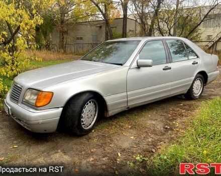 Серый Мерседес С Класс, объемом двигателя 4.2 л и пробегом 325 тыс. км за 3800 $, фото 1 на Automoto.ua