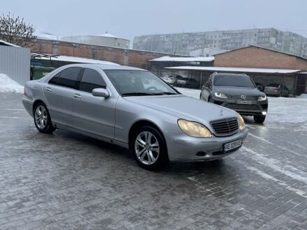 Сірий Мерседес С Клас, об'ємом двигуна 3.2 л та пробігом 111 тис. км за 4500 $, фото 1 на Automoto.ua