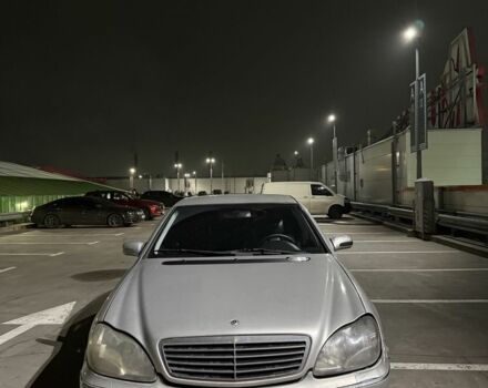 Серый Мерседес С Класс, объемом двигателя 4.3 л и пробегом 344 тыс. км за 3400 $, фото 1 на Automoto.ua