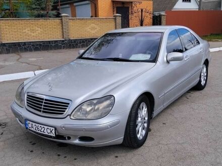 Сірий Мерседес С Клас, об'ємом двигуна 3.2 л та пробігом 350 тис. км за 5700 $, фото 1 на Automoto.ua
