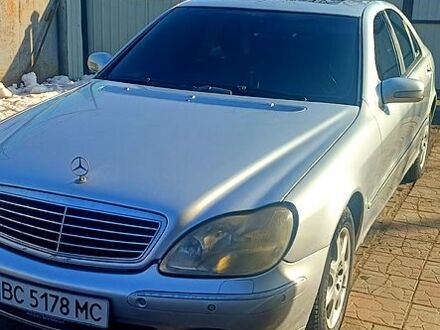 Сірий Мерседес С Клас, об'ємом двигуна 3.2 л та пробігом 490 тис. км за 4500 $, фото 1 на Automoto.ua
