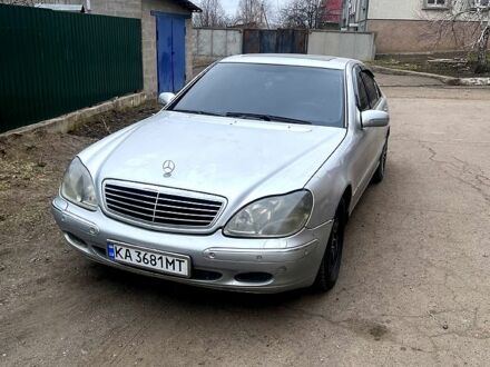 Сірий Мерседес С Клас, об'ємом двигуна 3.2 л та пробігом 320 тис. км за 6500 $, фото 1 на Automoto.ua