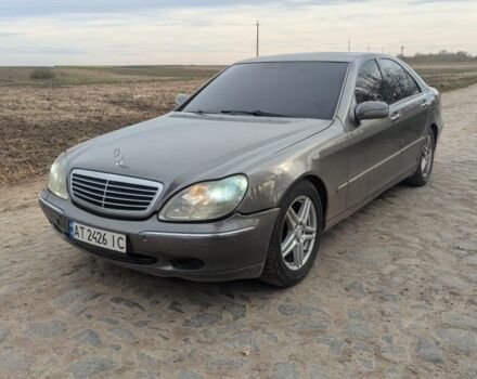 Серый Мерседес С Класс, объемом двигателя 3.2 л и пробегом 300 тыс. км за 2450 $, фото 1 на Automoto.ua