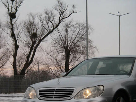 Сірий Мерседес С Клас, об'ємом двигуна 5 л та пробігом 260 тис. км за 5700 $, фото 1 на Automoto.ua