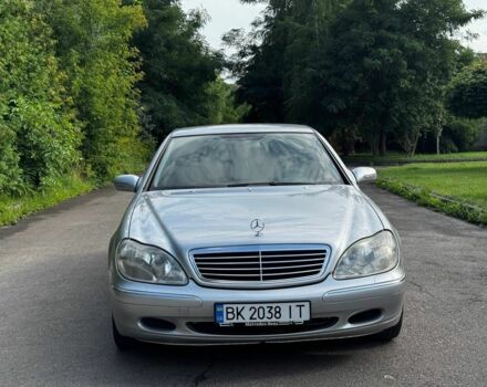 Сірий Мерседес С Клас, об'ємом двигуна 3.2 л та пробігом 331 тис. км за 7500 $, фото 1 на Automoto.ua
