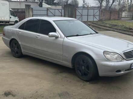 Серый Мерседес С Класс, объемом двигателя 3.2 л и пробегом 465 тыс. км за 5300 $, фото 1 на Automoto.ua