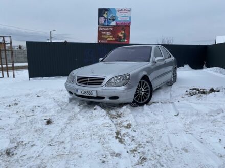 Сірий Мерседес С Клас, об'ємом двигуна 5 л та пробігом 260 тис. км за 5500 $, фото 1 на Automoto.ua