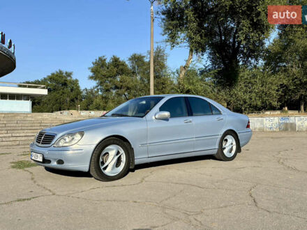 Серый Мерседес С Класс, объемом двигателя 3.2 л и пробегом 250 тыс. км за 8000 $, фото 1 на Automoto.ua