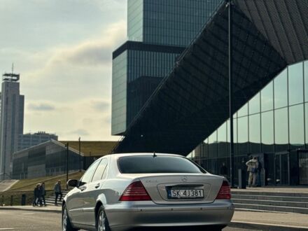 Серый Мерседес С Класс, объемом двигателя 3.7 л и пробегом 83 тыс. км за 15005 $, фото 1 на Automoto.ua