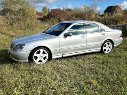 Серый Мерседес С Класс, объемом двигателя 5 л и пробегом 400 тыс. км за 5513 $, фото 1 на Automoto.ua